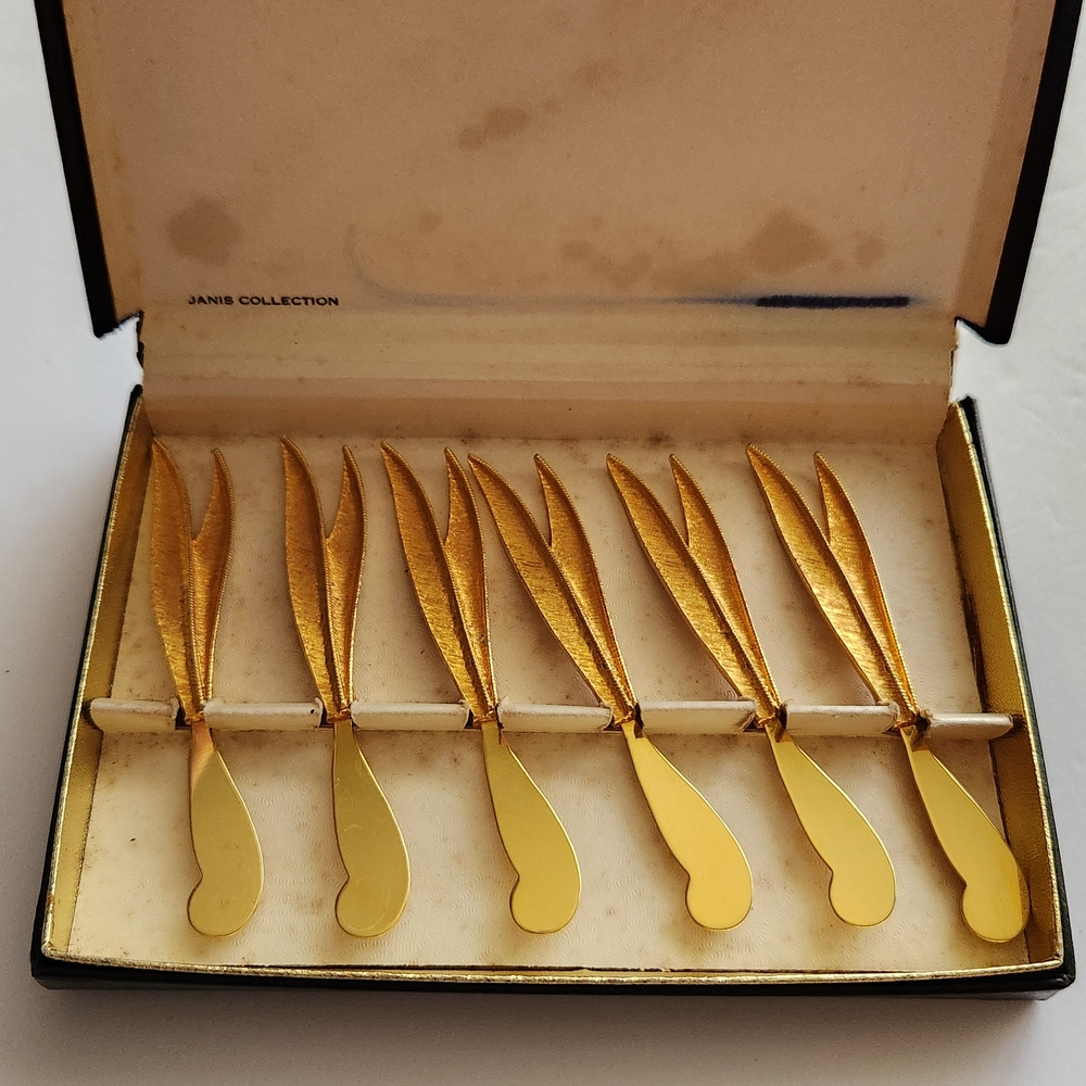 Vintage Janis Collection 6 x 24K Gold Plated Butter Knives Authentic 1960s